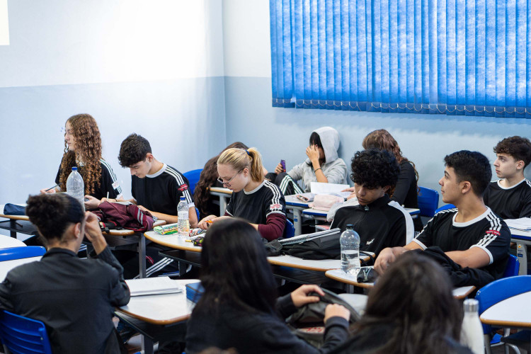 Paraná investe R$ 130 milhões para fortalecer ensino de Matemática na rede estadual