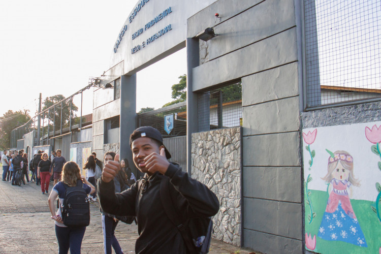 Infraestrutura, tecnologia e novas unidades: 1 milhão de alunos da rede estadual voltam às aulas
