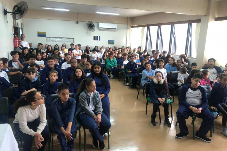 Infraestrutura, tecnologia e novas unidades: 1 milhão de alunos da rede estadual voltam às aulas