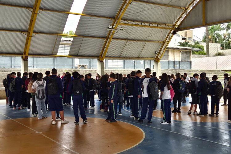 Infraestrutura, tecnologia e novas unidades: 1 milhão de alunos da rede estadual voltam às aulas