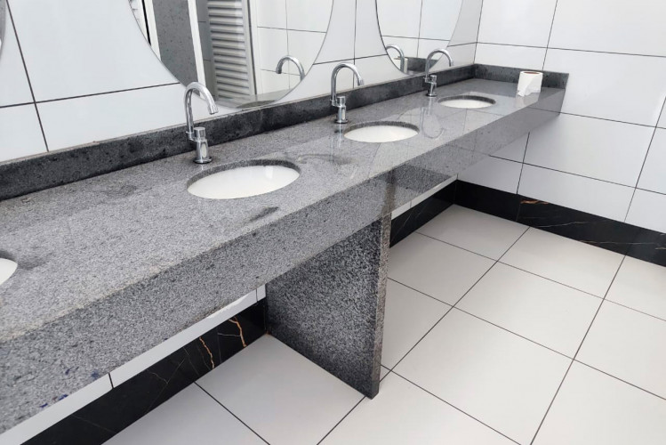 Colégio Estadual Santa Rosa, em Curitiba (depois)