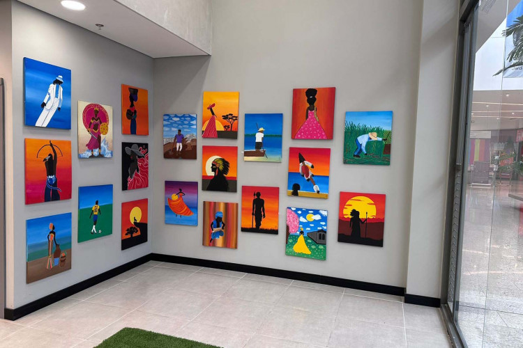 Raízes africanas e indígenas: colégio estadual expõe obras em shopping de Umuarama