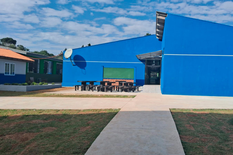 Escola Estadual do Campo Flávio dos Santos, em Palmeira (depois)