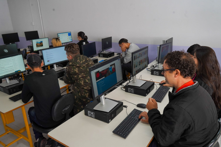 Pré-inscrições para exames de certificação da EJA no Ensino Fundamental vão até sexta-feira