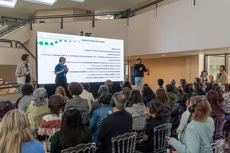 Semana Araucária divulga projetos científicos dos alunos da rede estadual