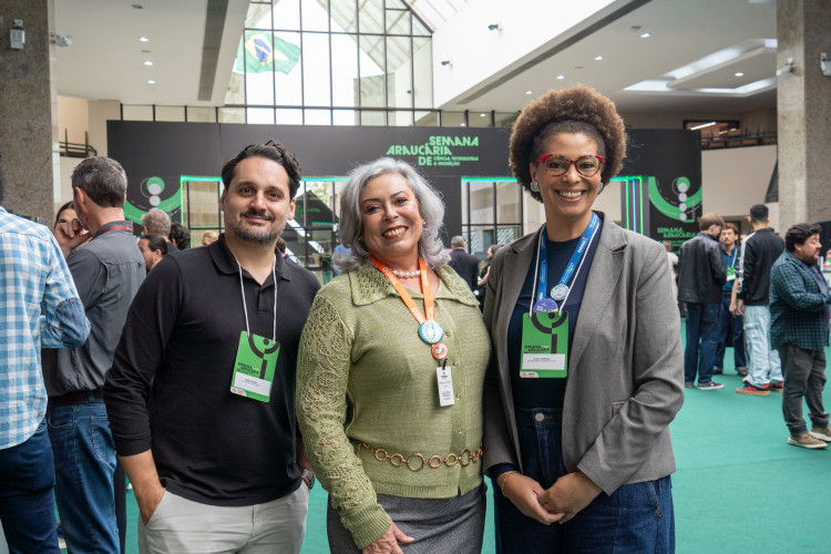 Semana Araucária divulga projetos científicos dos alunos da rede estadual