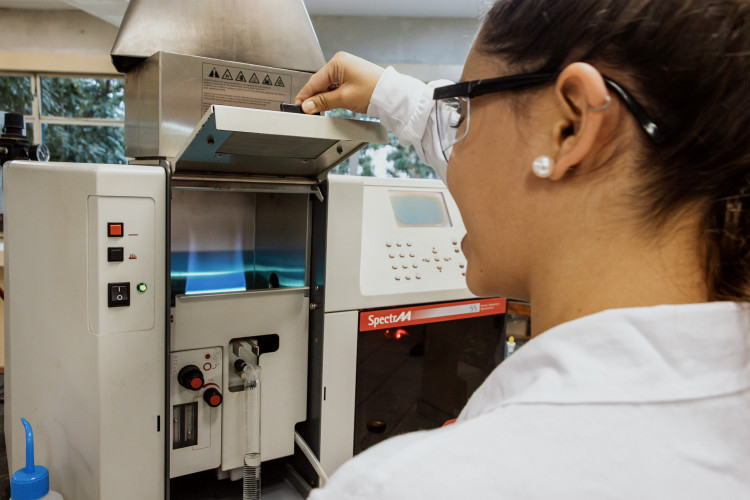 Ensino técnico da rede estadual impulsiona estudantes ao mercado de trabalho