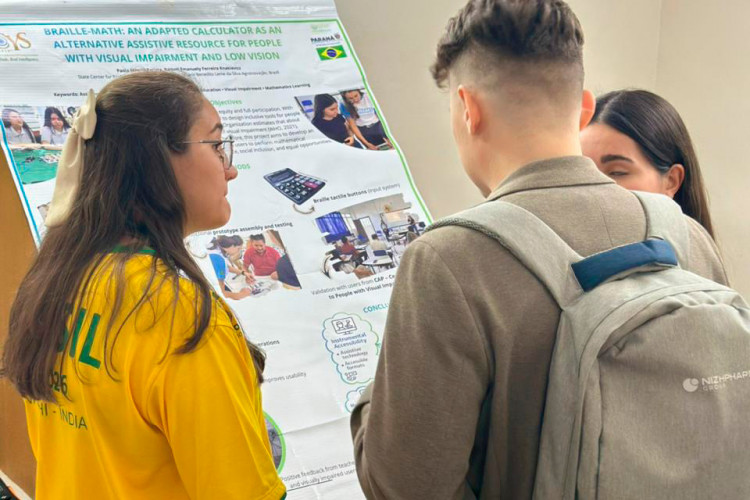 Estudantes da rede estadual em Cascavel apresentam projeto em feira na Índia