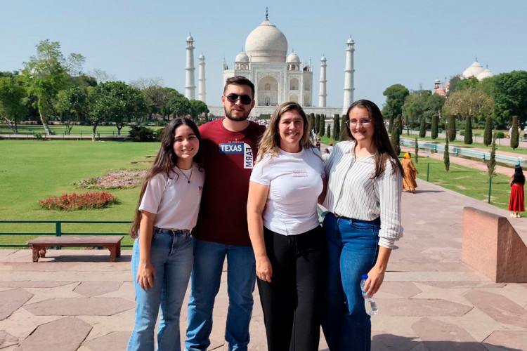 Estudantes da rede estadual em Cascavel apresentam projeto em feira na Índia