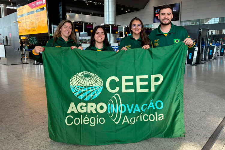 Estudantes da rede estadual em Cascavel apresentam projeto em feira na Índia