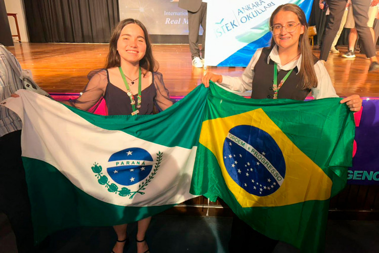 Estudantes da rede estadual em Cascavel apresentam projeto em feira na Índia