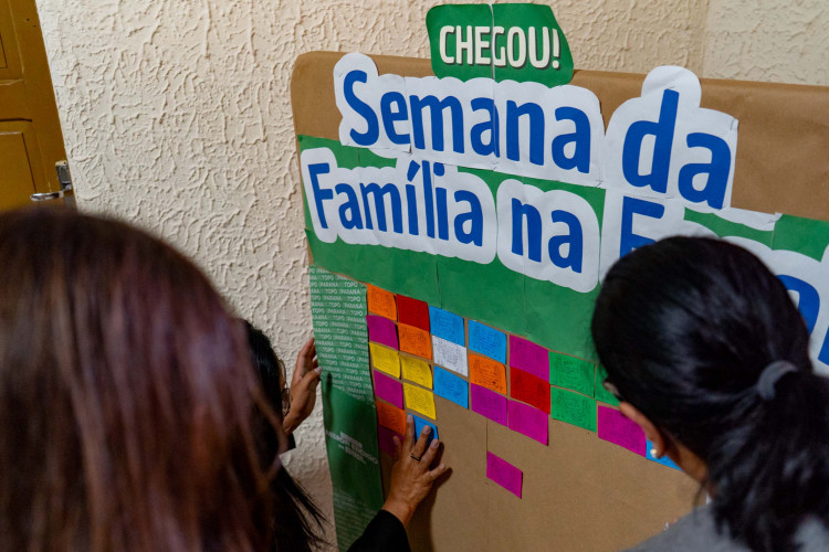 Semana da Família na Escola mobiliza pais e responsáveis em mais de 2 mil colégios estaduais