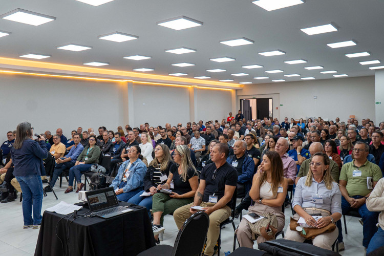 Capacitação de monitores e pedagogos dos colégios cívico-militares avança para o interior