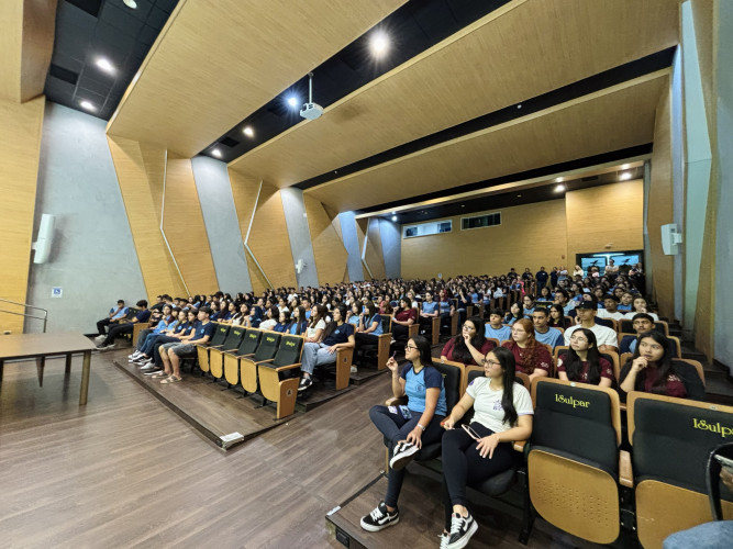 Alunos do Instituto de Educação de Paranaguá retornam às aulas presenciais
