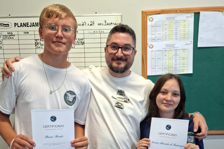 Projeto-piloto leva alunos da rede estadual a conquistar mais de 400 medalhas em olimpíadas do conhecimento