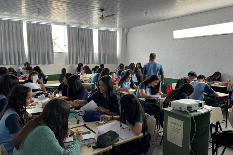 Começa retorno gradativo das aulas presenciais dos alunos do Instituto de Educação de Paranaguá