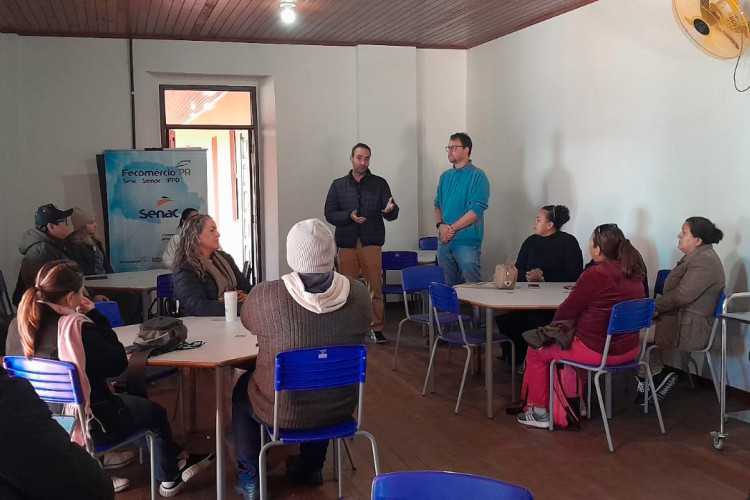 Qualificação profissional: iniciam as aulas na Escola do Mar com curso na área de gastronomia
