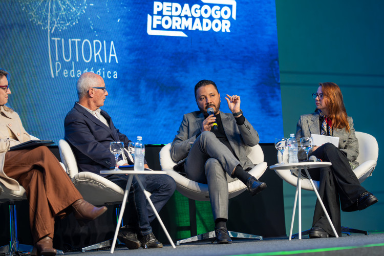 Rede estadual: seminário tem foco na formação de professores em estágio probatório