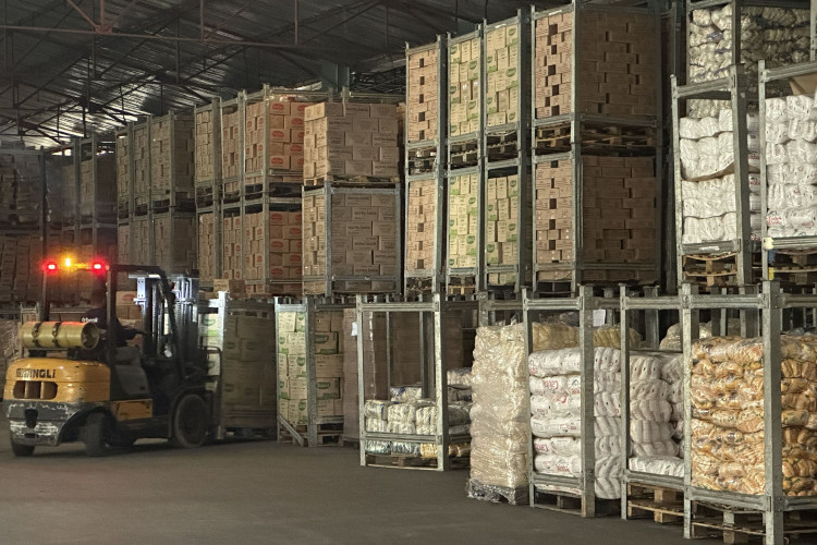 Remessa de 4,8 mil toneladas de alimentos abastece as escolas estaduais até o fim do ano