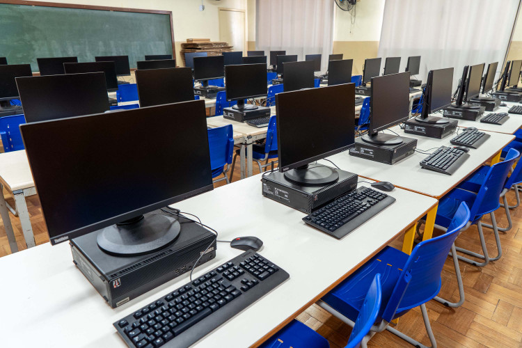 Paraná aplica Simulado Momento Enem 2026 para cerca de 118 mil estudantes da rede estadual