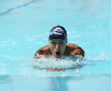 O aluno treina três vezes por semana. “Quando estou na água parece que estou flutuando, é uma sensação muito gostosa”, afirma.