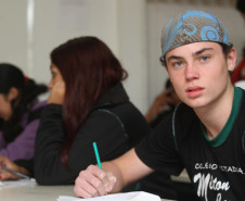 Curitiba, PR. 29 de abril de 2011 - Colégio Estadual Milton Carneiro - Rua Capitão Roberto Lopes Quintas, S/N, Alto Boqueirão. Foto de arquivo.