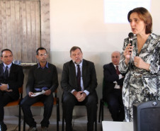 O vice-governador e secretário da Educação, Flávio Arns, juntamente com os secretários da Segurança Pública, Cid Vasques e da Justiça, Cidadania e Direitos Humanos, Maria Tereza Uille Gomes e o procurador-geral do Ministério Público do Paraná, Gilberto Giacoia, participam do lançamento nacional da Campanha Conte até 10, que aconteceu no Colégio Estadual Aníbal Khury Neto, em Curitiba.