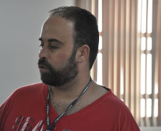 Ailton Lopes, da equipe da Coordenação de Mídia Impressa e Web.