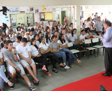 No Colégio Estadual Duque de Caxias, em Goioerê, Arns entregou duas novas salas de aula, realizada em convênio com a prefeitura e recursos repassados pelo Estado.