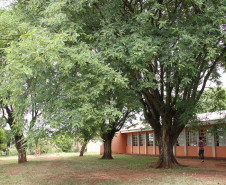 No Colégio Estadual Duque de Caxias, em Goioerê, Arns entregou duas novas salas de aula, realizada em convênio com a prefeitura e recursos repassados pelo Estado.