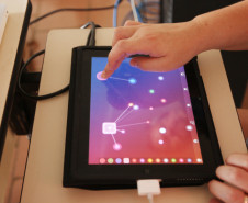 LARANJEIRAS DO SUL - CARAVANA DA POESIA - OFICINA MÚSICA POPULAR BRASILEIRA COM ALESSANDRO GOMES, TÉRREO DO NRE DE LARANJEIRAS DO SUL, PARTICIPANTES, ALUNOS DO COLÉGIO ESTADUAL LUDOVICA SAFRAIDER  - FOTO: GIULIANO GOMES/SEED