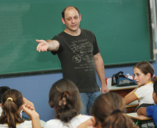 LARANJEIRAS DO SUL - CARAVANA DA POESIA - OFICINA PIPA E POESIA COM ANDERSON THOMAZ, NO COLÉGIO ESTADUAL ÉRICO VERÍSSIMO EM LARANJEIRAS DO SUL-PR - FOTO: GIULIANO GOMES/SEED