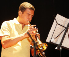 LARANJEIRAS DO SUL - CARAVANA DA POESIA - APRESENTAÇÃO MUSICAL E POESIA DE WALMIR TEIXEIRA - FOTO: GIULIANO GOMES/SEED