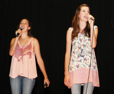 LARANJEIRAS DO SUL - CARAVANA DA POESIA - APRESENTAÇÃO MUSICAL E POESIA DE LAÍS E IARA - FOTO: GIULIANO GOMES/SEED