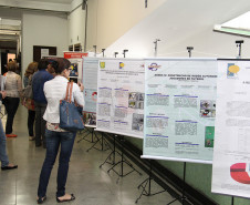 Cerca de 250 professores da rede pública municipal e estadual de educação e alunos da Universidade Federal do Paraná, participaram nesta segunda-feira (26), em Curitiba, da abertura do 5º Seminário de Altas Habilidades/Superdotação da Universidade Federal do Paraná e 1º Seminário Estadual de Altas Habilidades/Superdotação.