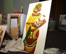 Evento avalia implantação da Lei 10639/2003, que trata sobre inclusão da arte e cultura africana e afrobrasileira nos currículos escolares.