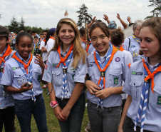 Estudantes da rede estadual participaram no sábado (1/12) do Primeiro Acampamento de Grupos Escoteiros do Paraná, em Balsa Nova, na Região Metropolitana de Curitiba. O encontro, que reuniu mais de 2 mil jovens, promoveu integração com atividades educativas. Confira mais fotos em: http://www.flickr.com/photos/flavioarns/sets/72157632146820176/