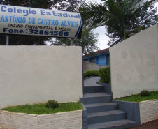 Investimento previsto chega a R$ 3,8 milhões. Obras de reparos benficiam colégios estaduais Olívo Fracaro e Jardim Santa Felicidade, em Cascavel, e Castro Alves, em Capitão Leônidas Marques.