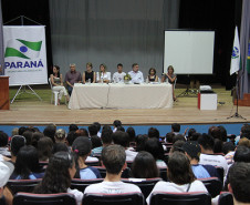 Vice-governador e secretário de Estado da Educação, Flávio Arns, diplomou nesta quarta-feira (5) 45 grêmios estudantis de escolas estaduais do litoral. Confira mais fotos em <a href=" http://www.flickr.com/photos/flavioarns/sets/72157632175319619/" target="_blank"> http://www.flickr.com/photos/flavioarns </a>
