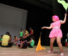 Vice-governador e secretário de Estado da Educação, Flávio Arns, diplomou nesta quarta-feira (5) 45 grêmios estudantis de escolas estaduais do litoral. Confira mais fotos em <a href=" http://www.flickr.com/photos/flavioarns/sets/72157632175319619/" target="_blank"> http://www.flickr.com/photos/flavioarns </a>