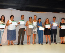 Os três primeiros colocados em cada categoria e trabalhos que receberam menção honrosa participam do livro "Servir com Arte 2012", já editado.