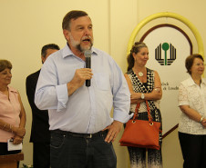 Secretaria da Educação investiu R$ 1,6 milhão na construção do prédio destinado aos professores que cursam o PDE. Confira mais fotos em <a href=" http://www.flickr.com/photos/flavioarns/sets/72157632174760049/" target="_blank"> http://www.flickr.com/photos/flavioarns </a>