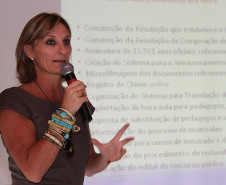 Análise dos projetos desenvolvidos e metas para ano que vem estão sendo debatidas com chefes dos 32 Núcleos Regionais de Educação do Paraná durante reunião que acontece em Piraquara.<br />
<br />
Veja mais fotos em: <a href="http://www.flickr.com/photos/flavioarns/sets/72157632225034554/" target="_blank">http://www.flickr.com/photos/flavioarns</a>
