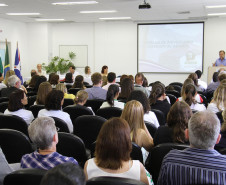 A biblioteca foi preparada especialmente para receber crianças. Ela foi ambientada com temas infantis e a proposta é despertar o gosto pela leitura.<br />
<br />
Veja mais fotos em: <a href=" http://www.flickr.com/photos/flavioarns/sets/72157632214769105/" target="_blank"> http://www.flickr.com/photos/flavioarns/</a>