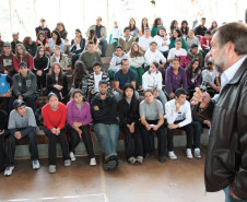 Evento reuniu cerca de 450 estudantes da redes públicas estadual e municipal para discutir assuntos como educação, trabalho, segurança pública, meio ambiente, esporte e lazer. 
