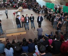 Evento reuniu cerca de 450 estudantes da redes públicas estadual e municipal para discutir assuntos como educação, trabalho, segurança pública, meio ambiente, esporte e lazer. 