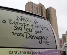 Após percorrer escolas dos 32 Núcleos Regionais de Educação, caravana finaliza atividades de 2012 com programação especial no centro de Curitiba.