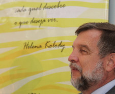 Após percorrer escolas dos 32 Núcleos Regionais de Educação, caravana finaliza atividades de 2012 com programação especial no centro de Curitiba.