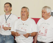 O Coral Vozes da Educação, formado por servidores e aposentados da Secretaria de Estado da Educação e membros da comunidade, apresentou seu especial de natal nessa quarta-feira, (15), no Asilo São Vicente de Paulo, em Curitiba. A proposta é levar um pouco de cultura e divertimento a instituições.