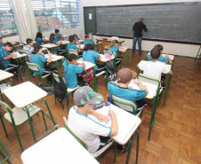 Os recursos devem ser utilizados para melhoria da infraestrutura, manutenção e outras despesas relacionadas com a atividade educacional.
